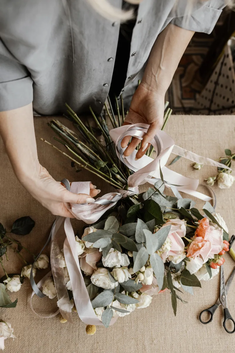 Tarif fleuriste mariage 2026 : prix, marge réelle et pricing rentable